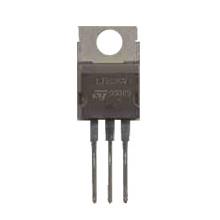 7912 VOLTAJ REGULATORU